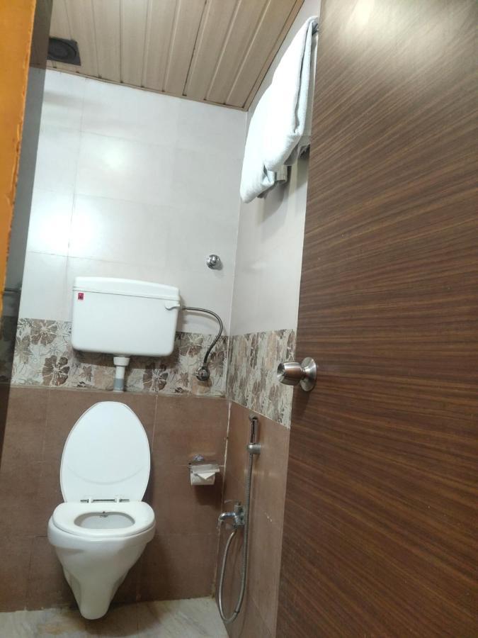 מומביי Hotel Golden Nest Popular Residency מראה חיצוני תמונה