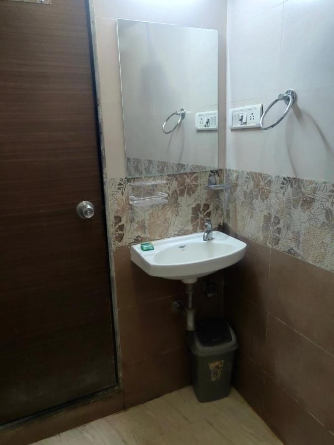 מומביי Hotel Golden Nest Popular Residency מראה חיצוני תמונה